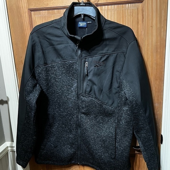 𝅺NWT-REEBOK-MEN’S Full Zip Jacket (Fleece Inside)